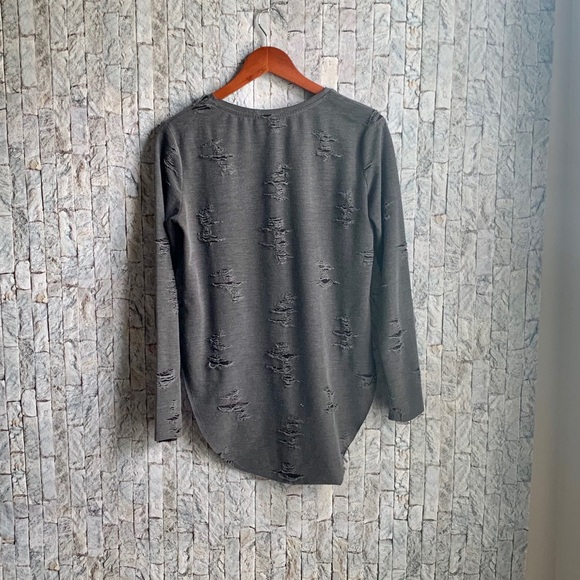 Grey distressed shirt - Picture 1 of 1